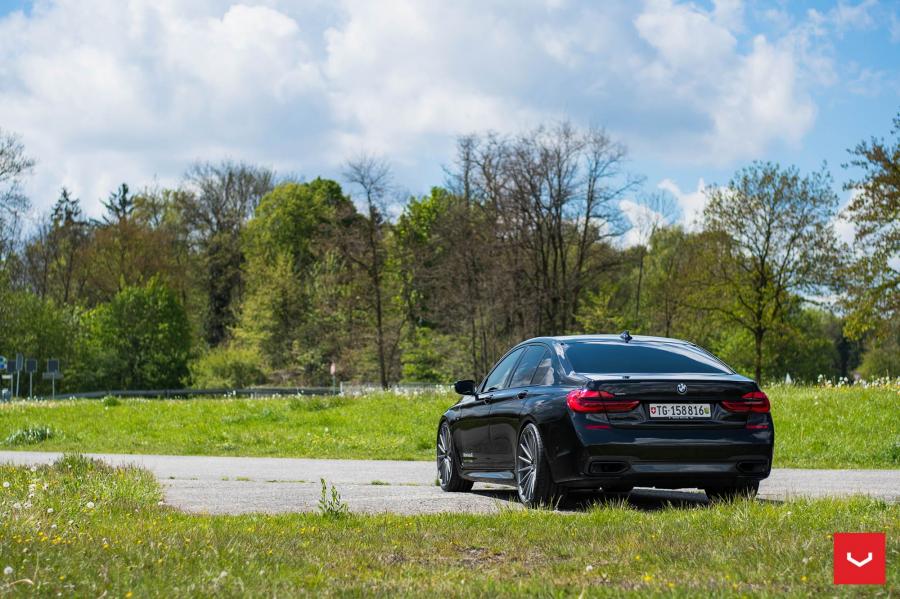  BMW 7-Series on Vossen Wheels (VFS2) 2017 года  (фото 4 из 33)